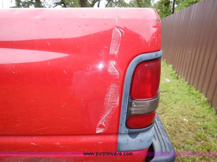 image for item K7432 2002 Dodge Ram 2500 SL pickup truck