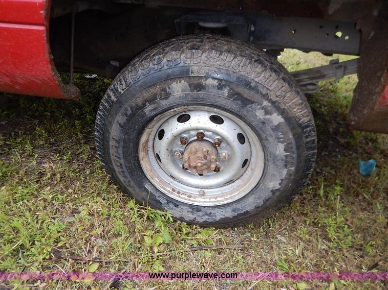 image for item K7432 2002 Dodge Ram 2500 SL pickup truck