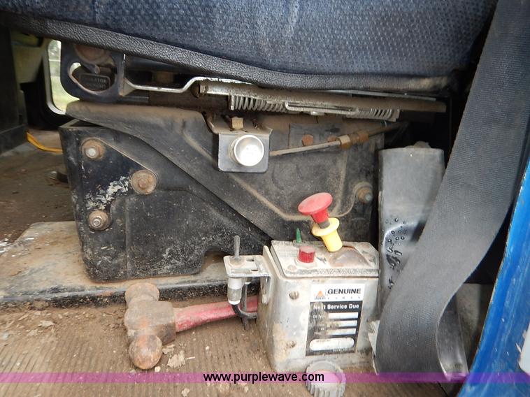 image for item K7433 1995 Freightliner FLD120SD semi truck