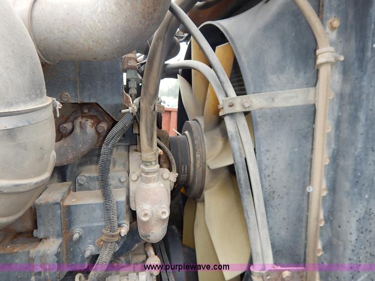 image for item K7433 1995 Freightliner FLD120SD semi truck