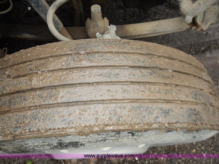 image for item K7433 1995 Freightliner FLD120SD semi truck