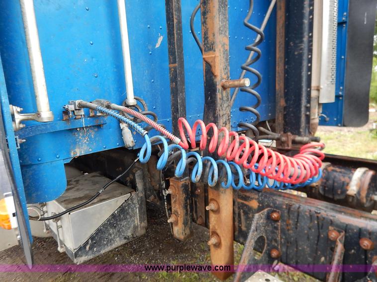 image for item K7433 1995 Freightliner FLD120SD semi truck