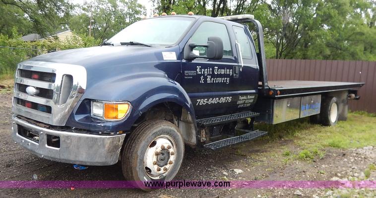 image for item K7454 2007 Ford F650 Super Duty SuperCab tow truck