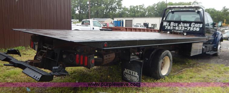 image for item K7454 2007 Ford F650 Super Duty SuperCab tow truck