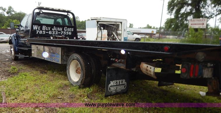 image for item K7454 2007 Ford F650 Super Duty SuperCab tow truck