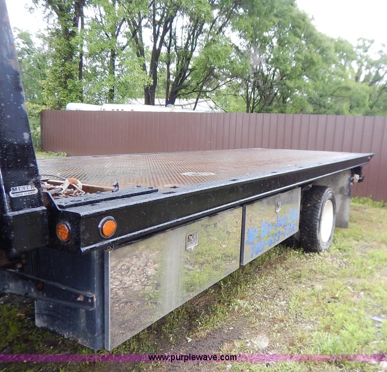 image for item K7454 2007 Ford F650 Super Duty SuperCab tow truck