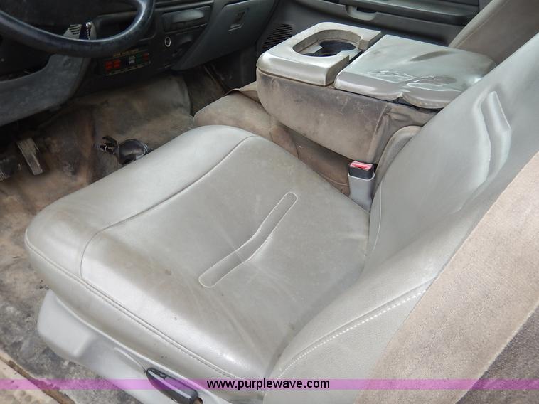 image for item K7454 2007 Ford F650 Super Duty SuperCab tow truck