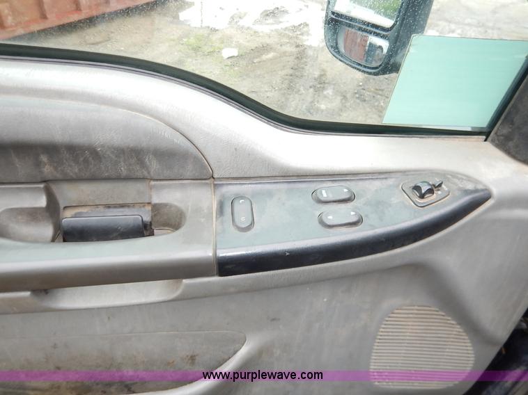 image for item K7454 2007 Ford F650 Super Duty SuperCab tow truck