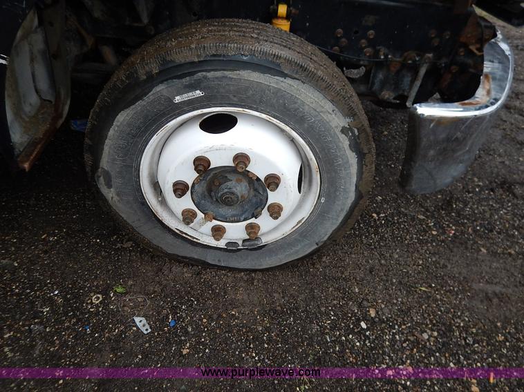 image for item K7454 2007 Ford F650 Super Duty SuperCab tow truck