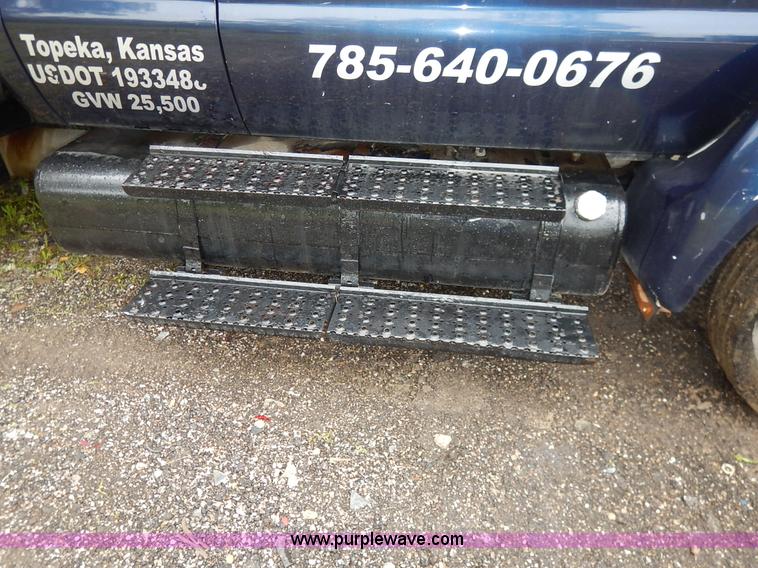 image for item K7454 2007 Ford F650 Super Duty SuperCab tow truck