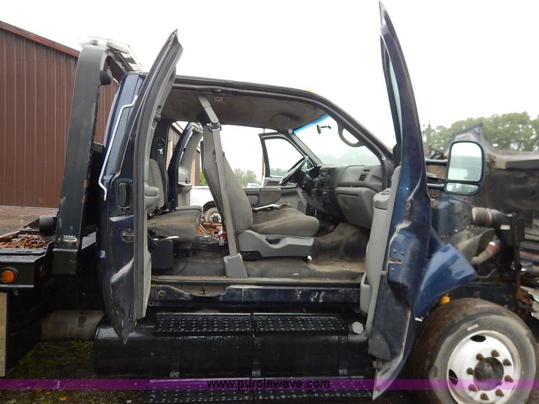 image for item K7454 2007 Ford F650 Super Duty SuperCab tow truck
