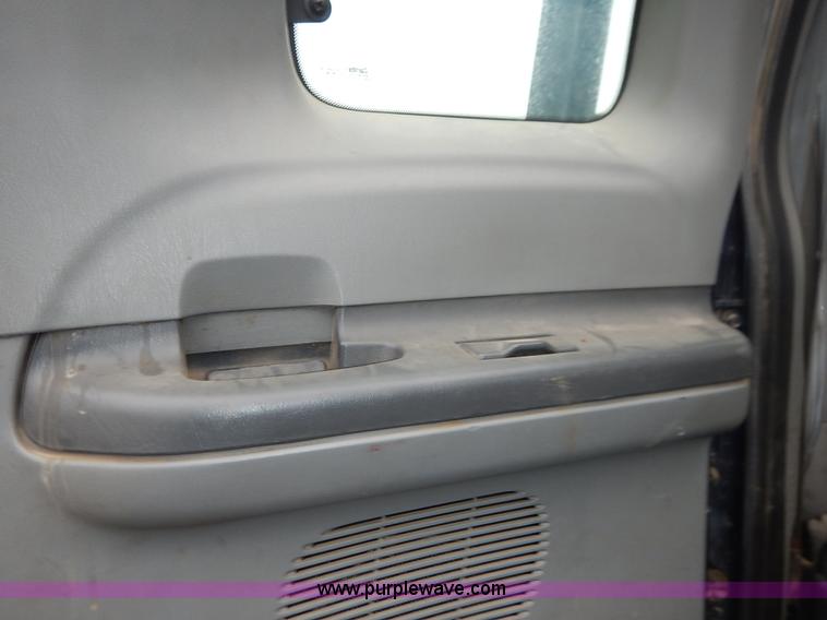 image for item K7454 2007 Ford F650 Super Duty SuperCab tow truck