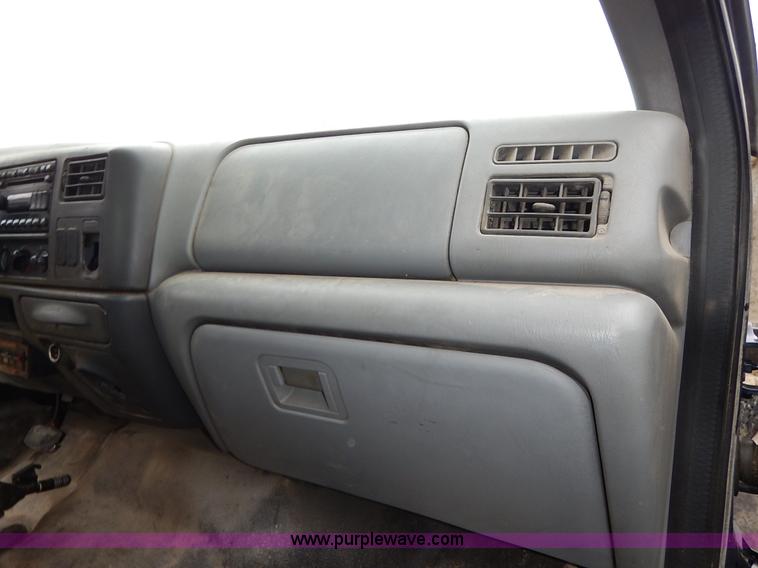 image for item K7454 2007 Ford F650 Super Duty SuperCab tow truck