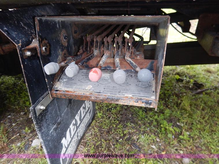 image for item K7454 2007 Ford F650 Super Duty SuperCab tow truck