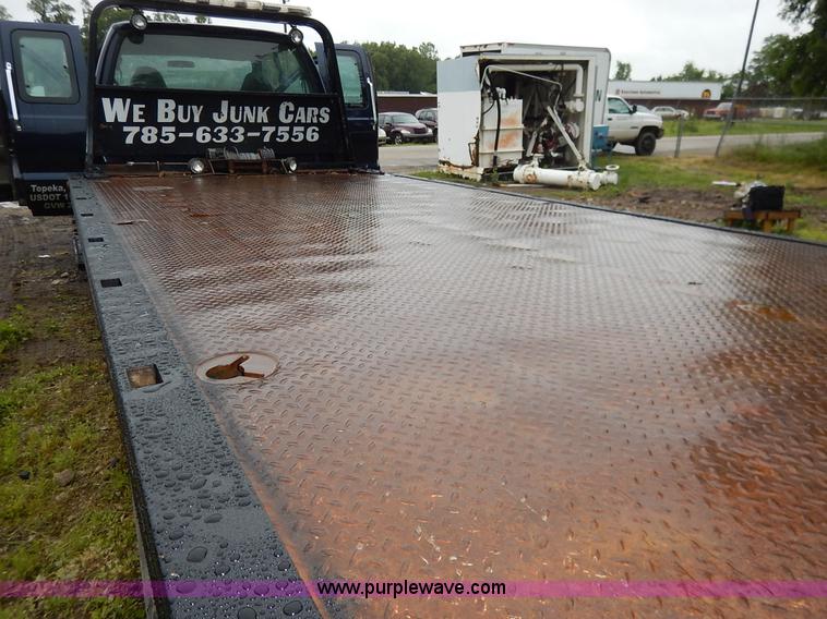 image for item K7454 2007 Ford F650 Super Duty SuperCab tow truck