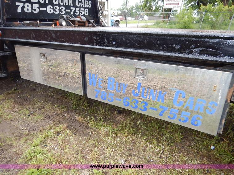 image for item K7454 2007 Ford F650 Super Duty SuperCab tow truck