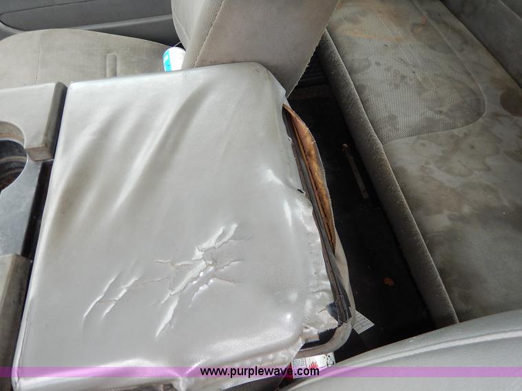 image for item K7454 2007 Ford F650 Super Duty SuperCab tow truck