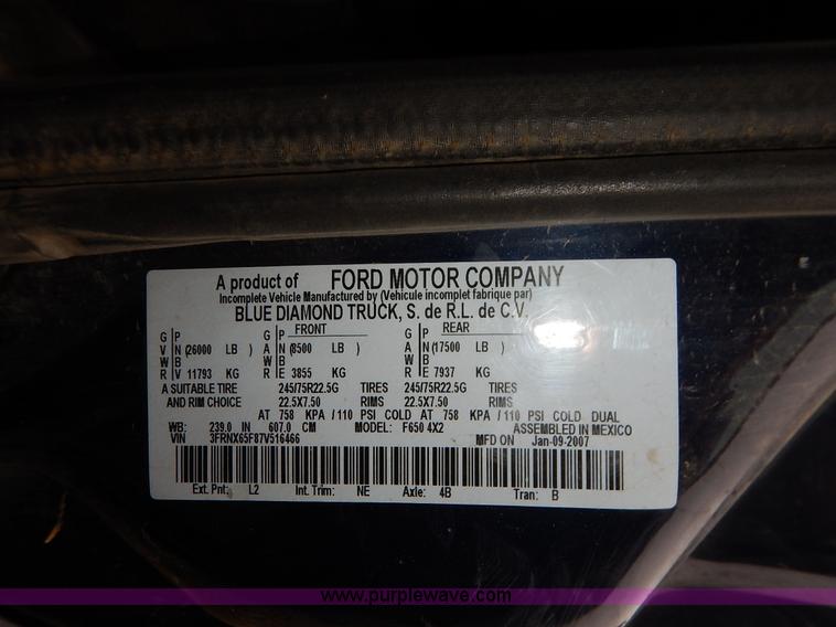 image for item K7454 2007 Ford F650 Super Duty SuperCab tow truck