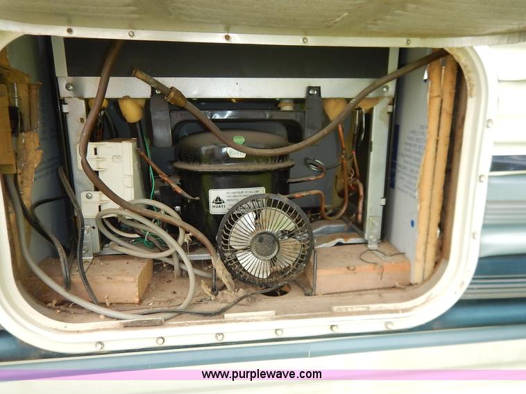 image for item K7472 1993 Cobra Sandpiper camper