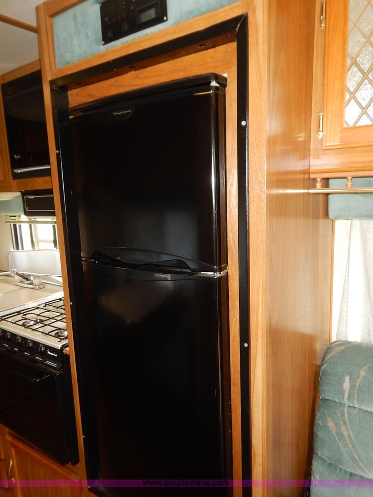 image for item K7472 1993 Cobra Sandpiper camper