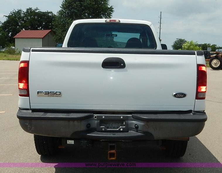 image for item K7499 2006 Ford F350 Super Duty XL SuperCab pickup truck
