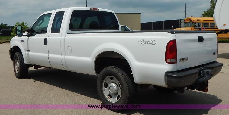 image for item K7499 2006 Ford F350 Super Duty XL SuperCab pickup truck