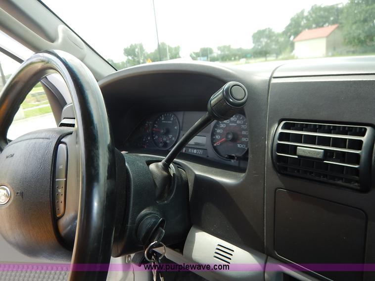 image for item K7499 2006 Ford F350 Super Duty XL SuperCab pickup truck