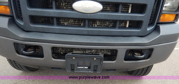 image for item K7499 2006 Ford F350 Super Duty XL SuperCab pickup truck