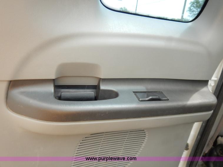 image for item K7499 2006 Ford F350 Super Duty XL SuperCab pickup truck