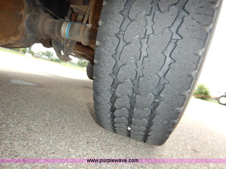 image for item K7499 2006 Ford F350 Super Duty XL SuperCab pickup truck