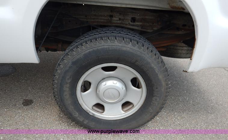 image for item K7499 2006 Ford F350 Super Duty XL SuperCab pickup truck