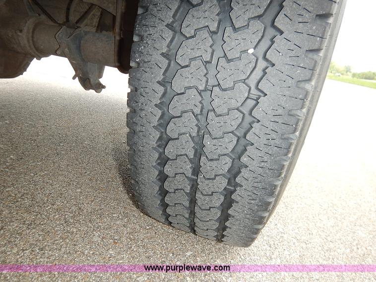 image for item K7499 2006 Ford F350 Super Duty XL SuperCab pickup truck