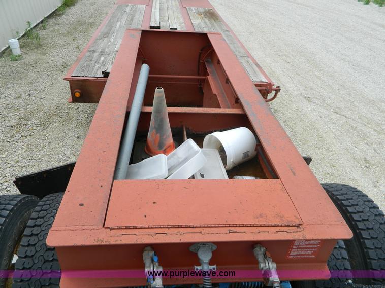 image for item K8093 1998 Belshe T10 equipment trailer