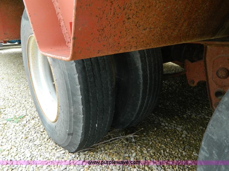 image for item K8093 1998 Belshe T10 equipment trailer