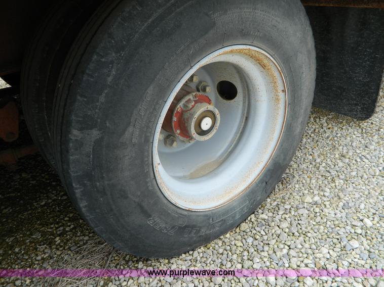 image for item K8093 1998 Belshe T10 equipment trailer