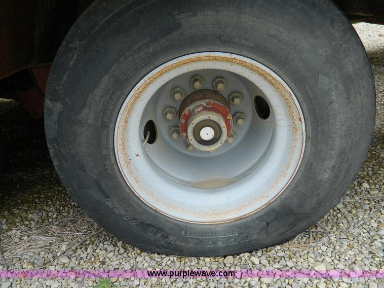 image for item K8093 1998 Belshe T10 equipment trailer