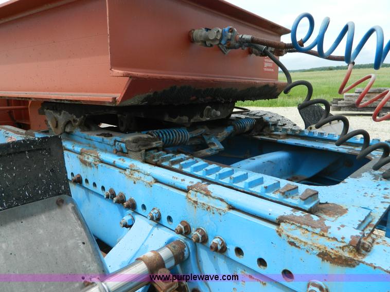 image for item K8094 1990 Freightliner semi truck