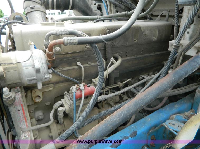 image for item K8094 1990 Freightliner semi truck