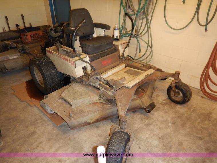 image for item BC9422 Grasshopper 428D lawn mower