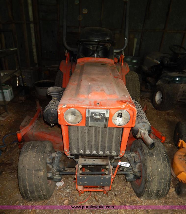 image for item BC9472 Kubota B7100HST MFWD tractor