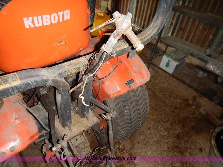 image for item BC9472 Kubota B7100HST MFWD tractor