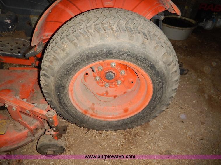 image for item BC9472 Kubota B7100HST MFWD tractor