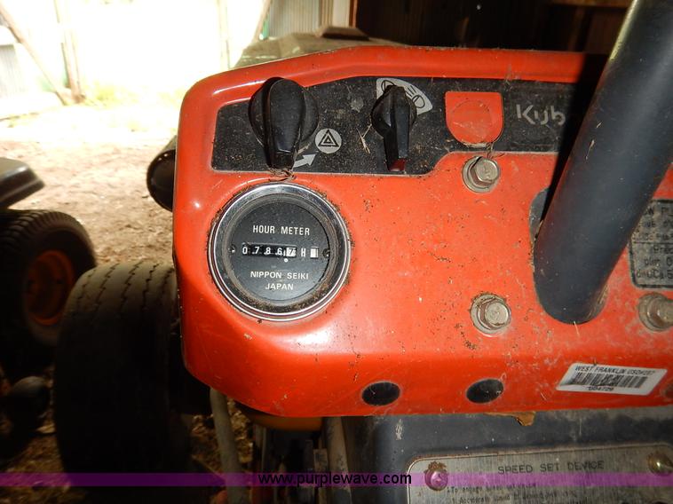image for item BC9472 Kubota B7100HST MFWD tractor