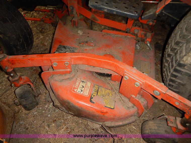 image for item BC9472 Kubota B7100HST MFWD tractor