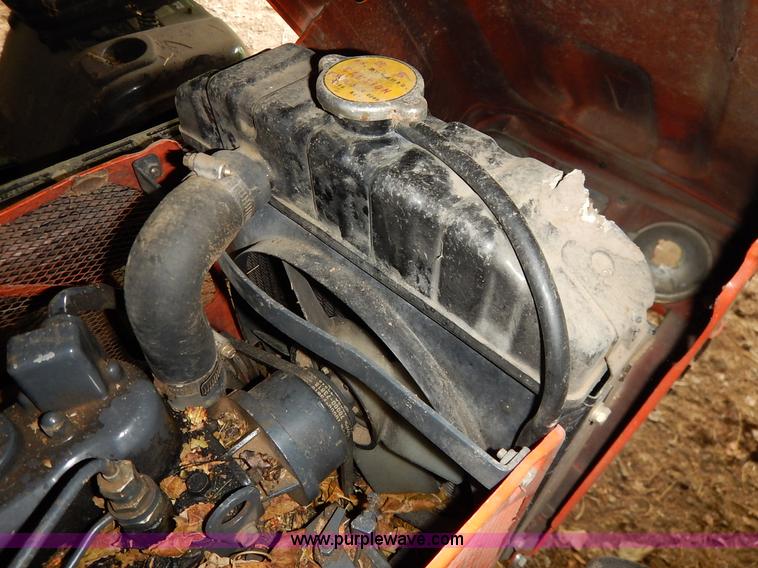 image for item BC9472 Kubota B7100HST MFWD tractor