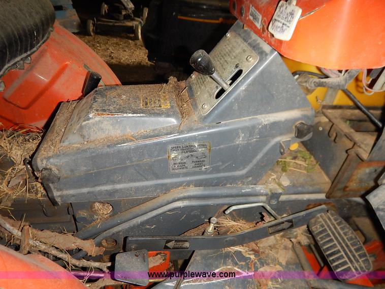 image for item BC9472 Kubota B7100HST MFWD tractor