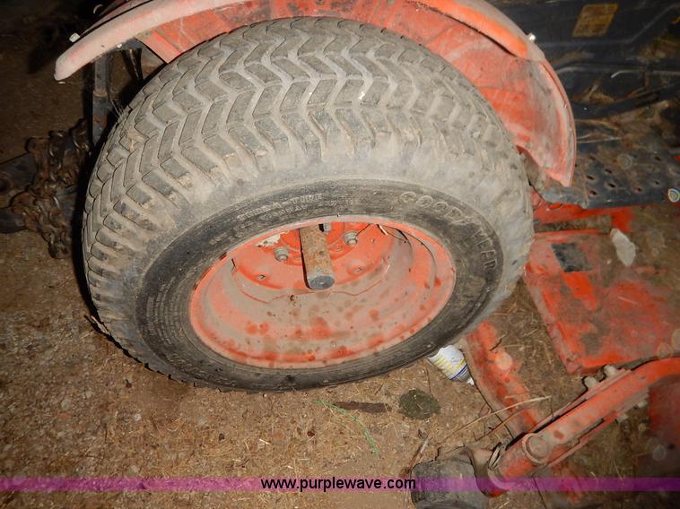 image for item BC9472 Kubota B7100HST MFWD tractor