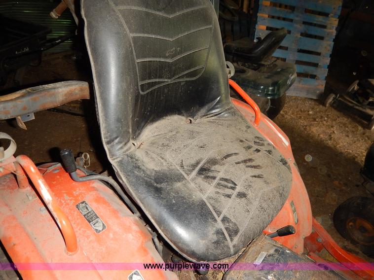 image for item BC9472 Kubota B7100HST MFWD tractor