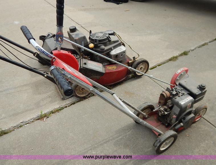 image for item BC9477 Assorted lawn equipment