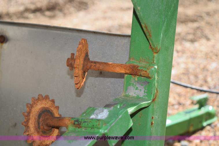 image for item BG9969 Turf Buddy spreader